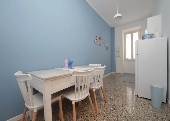 Ych-vintage Flat Near San Giovanni דירה
