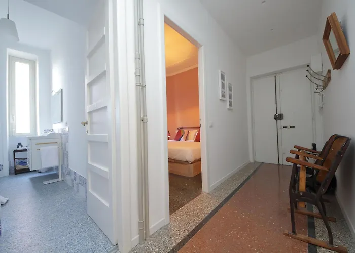 Ych-vintage Flat Near San Giovanni * רומא