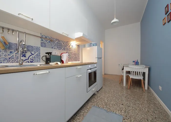 Ych-vintage Flat Near San Giovanni * רומא